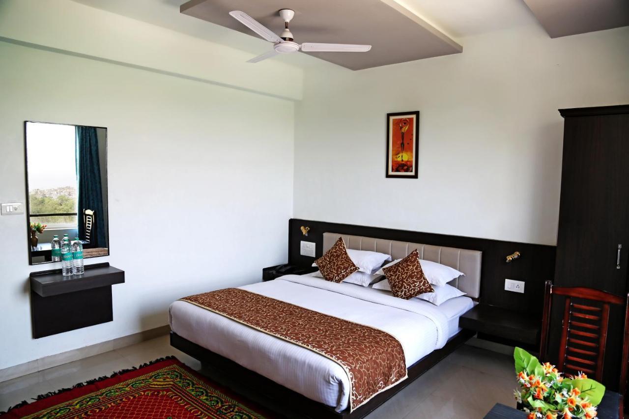 Narayans Leela Inn Udajpur Exteriér fotografie