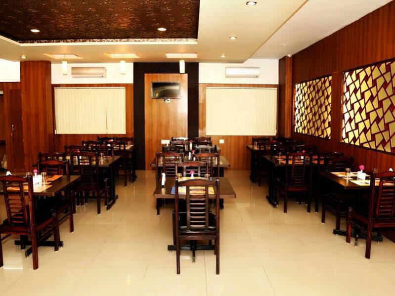 Narayans Leela Inn Udajpur Exteriér fotografie